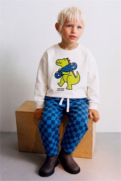Çocuk Pamuklu Dinozor Baskılı  Sweatshirt ve Mavi Dama Eşofman Takımı