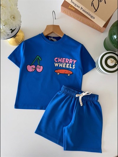 Kız Çocuk Pamuklu Kiraz ve Kaykay Baskılı T-shirt Şort Takım