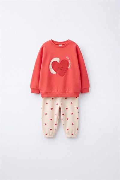 Çocuk Pamuklu Kalp Detaylı Kırmızı Sweatshirt ve Kalp Desenli Eşofman Takımı