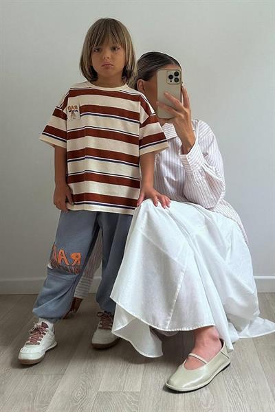 Erkek Çocuk Pamuklu Kahverengi Çizgili T-Shirt ve Eşofman Altı Takım - Rahat Günlük Kombin