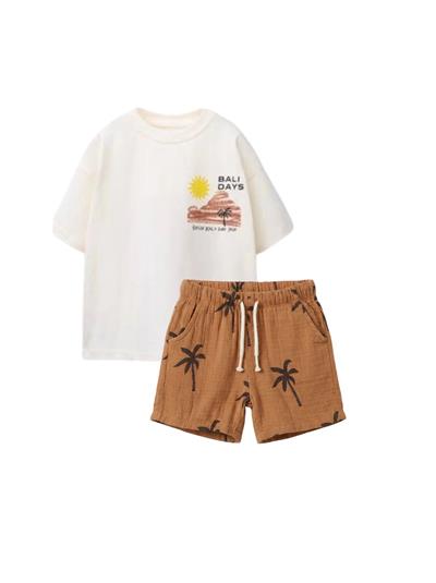 Erkek Çocuk Pamuklu Ekru Bali Days Baskılı T-Shirt ve Palmiye Desenli Şort Takım