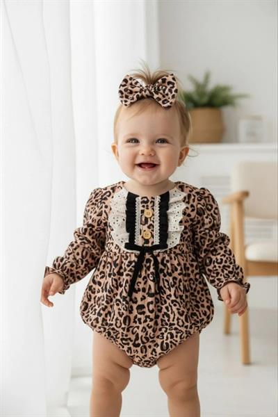 Kız Bebek Pamuklu Leopar Desenli Dantelli Uzun Kollu Tulum – Fiyonk ve Düğme Detaylı
