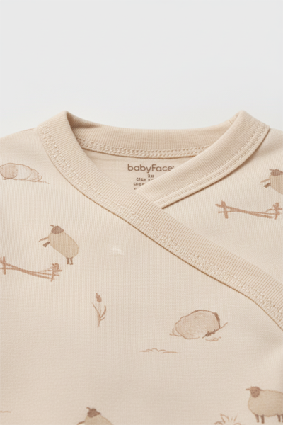 Organik Pamuklu 4lü Yenidoğan Bebek Seti - Çapraz Yaka Body ve Patikli Alt Takım (Bej)