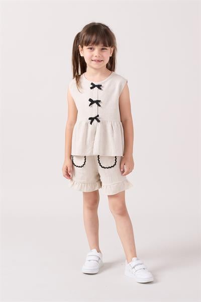 Kız Çocuk Keten Krem Fırfırlı Şort ve Fiyonklu Bluz Takım