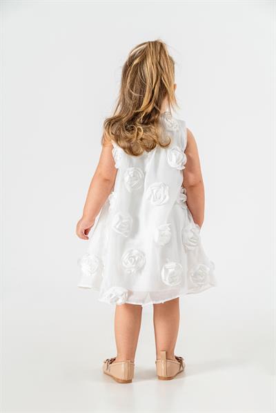 Beyaz 3D Gül Detaylı Kız Çocuk Elbisesi – Kolsuz, Pamuklu, Özel Günlük