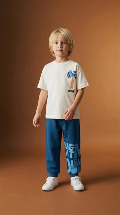 Erkek Çocuk Pamuklu Beyaz Baskılı T-Shirt ve Mavi Eşofman Altı 2li Takım