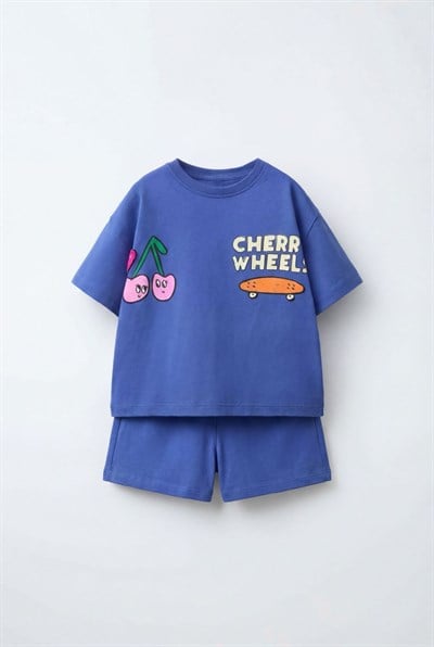 Kız Çocuk Pamuklu Kiraz ve Kaykay Baskılı T-shirt Şort Takım