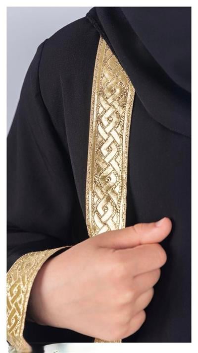 Kız Çocuk Medine İpeği Namaz Elbisesi – Altın Şeritli ve Eşarp Dahil Takım