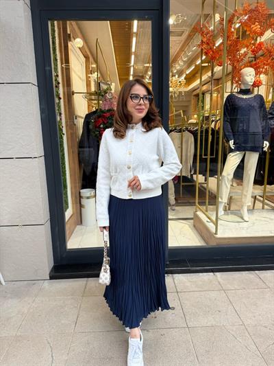 DÜĞME DETAY MİDİ TRİKO HIRKA