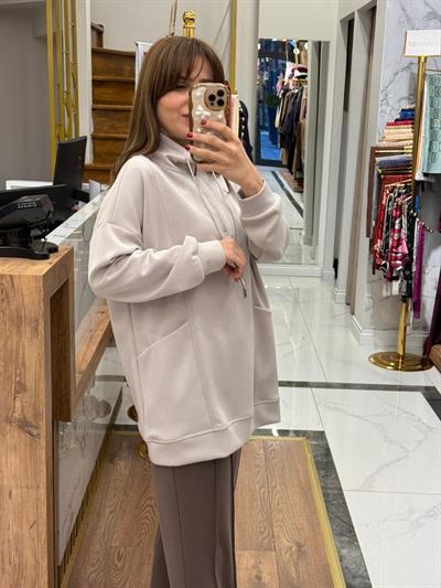 YÜKSEK YAKALI CEPLİ S-SHIRT