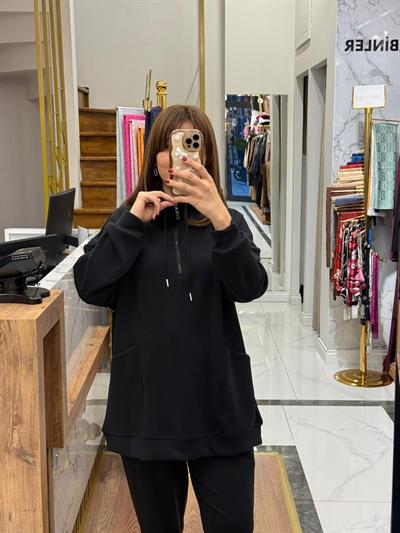 YÜKSEK YAKALI CEPLİ S-SHIRT