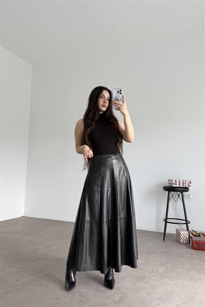  A Kesim Midi Siyah Deri Etek