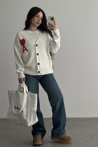 A Kalp Figür İşlemeli Premium Hırka Beyaz