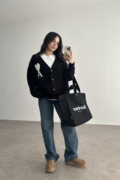 A Kalp Figür İşlemeli Premium Hırka Siyah