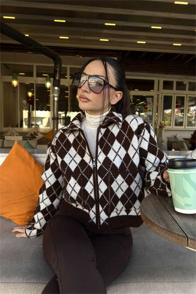 Baklava Desenli Kahve Fermuarlı Hırka