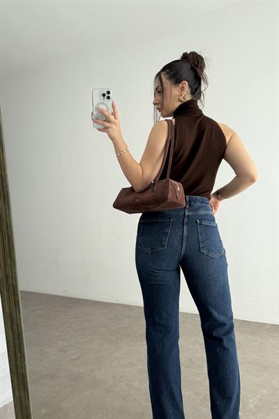 Balıkçı Yaka Sıfır Kollu Triko Kahve Bluz