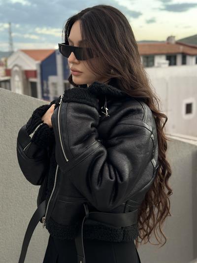 Biker Siyah Kürklü Kemerli Mont