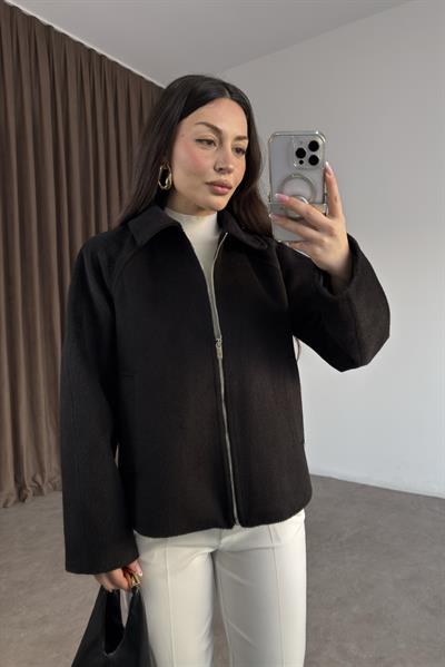 Bymn Kısa Siyah Yün Kaban