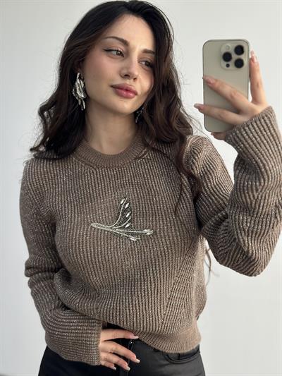 BYMN Premium Seri Taşlı Logolu Kahve Kazak