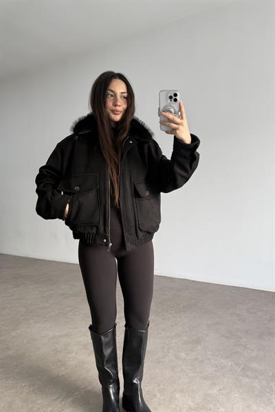 Cep Detaylı Bomber Kaşe Kürklü Siyah Kaban