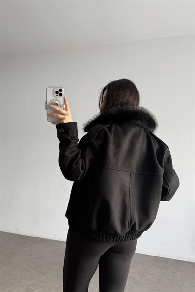 Cep Detaylı Bomber Kaşe Kürklü Siyah Kaban