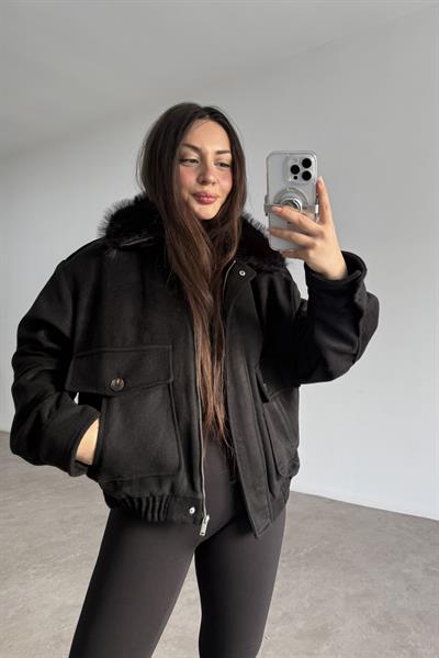 Cep Detaylı Bomber Kaşe Kürklü Siyah Kaban