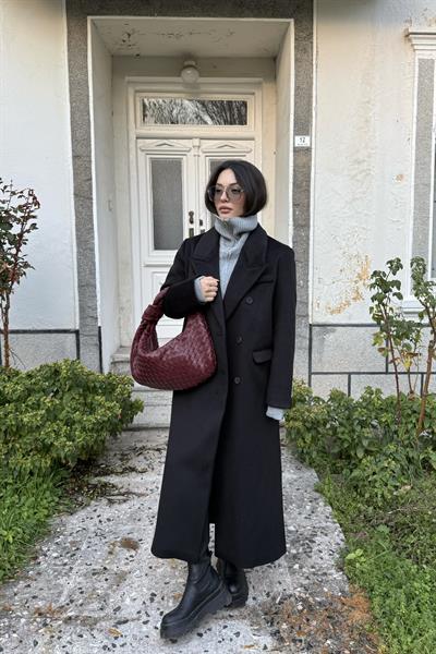 Cep Detaylı Düz Kesim Vatkalı Uzun Kaban