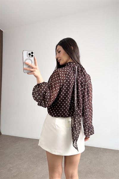 Cep Detaylı Önü Asimetrik Ekru Şort Etek