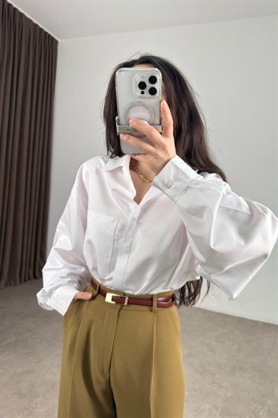 Cepli Balon Kol Beyaz Gömlek