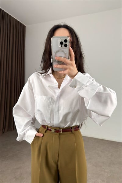 Cepli Balon Kol Beyaz Gömlek