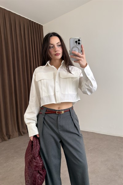 Cepli Detaylı Beyaz Crop Pamuk Gömlek