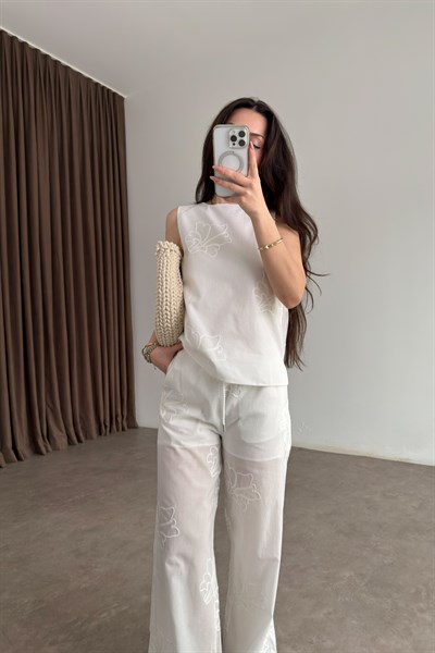 Çiçek Desenli Sıfır Kol Üst Pantolon Beyaz Takım 