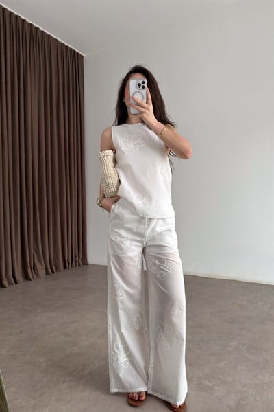 Çiçek Desenli Sıfır Kol Üst Pantolon Beyaz Takım 