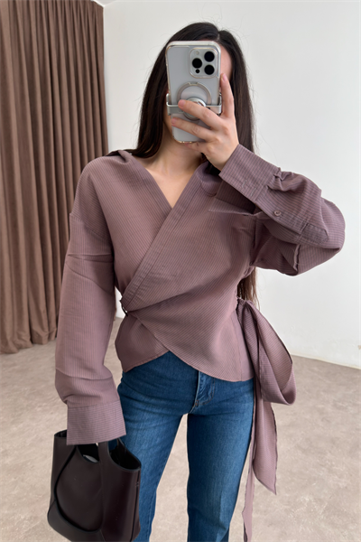 Çizgili Bağlama Detaylı Kahve Gömlek