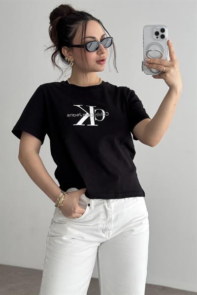 CK Nakış İşlemeli Siyah T-shirt