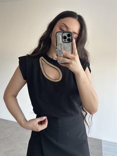Damla Dekolteli Taşlı Siyah Tişört