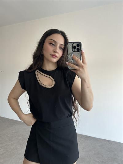 Damla Dekolteli Taşlı Siyah Tişört
