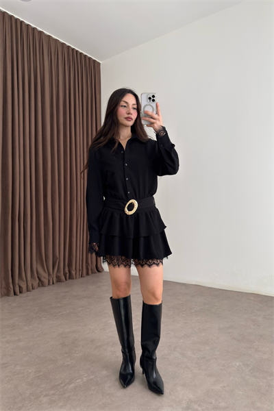 Dantel Detaylı Kemerli Siyah Elbise