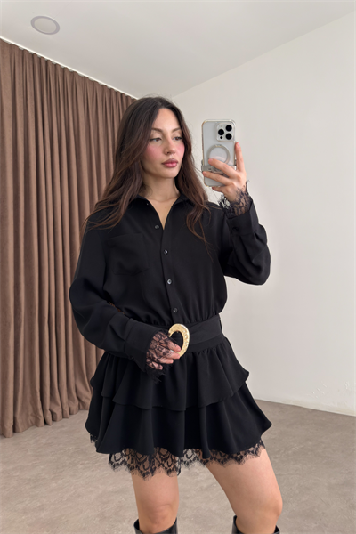 Dantel Detaylı Kemerli Siyah Elbise