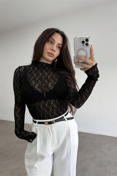 Dantelli Dik Yakalı Siyah Bluz