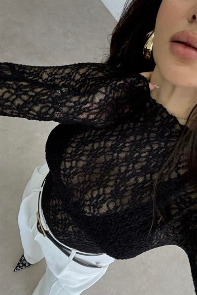 Dantelli Dik Yakalı Siyah Bluz