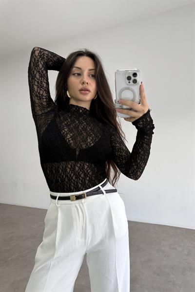 Dantelli Dik Yakalı Siyah Bluz