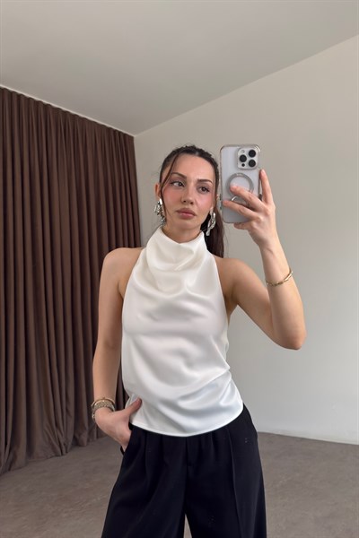 Degaje Yaka Saten Beyaz Bluz