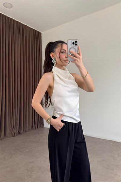 Degaje Yaka Saten Beyaz Bluz