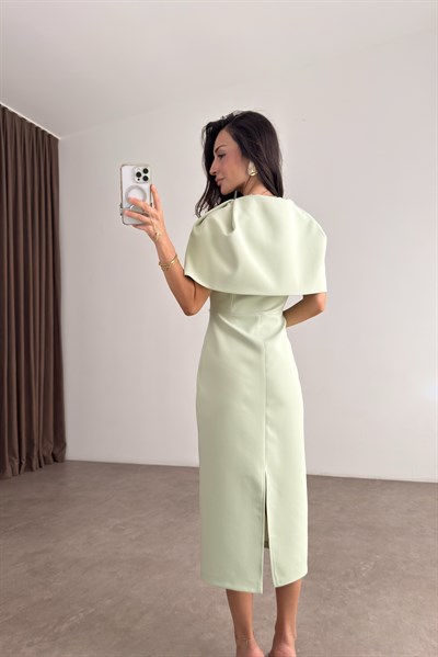 Diana Broşlu Mint Midi Elbise