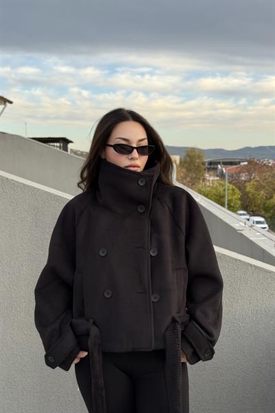 Dik Yakalı Kaşe Kısa Siyah Kaban