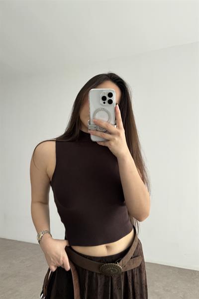 Dik Yakalı Kolsuz Modal Kahve Triko