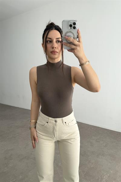 Dik Yakalı Kolsuz Modal Khaki Triko