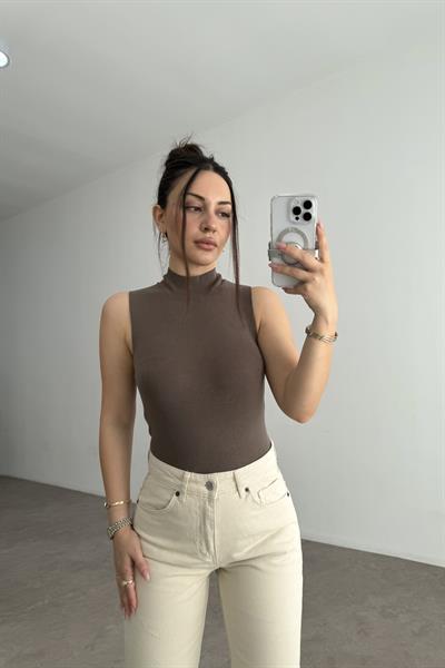 Dik Yakalı Kolsuz Modal Khaki Triko