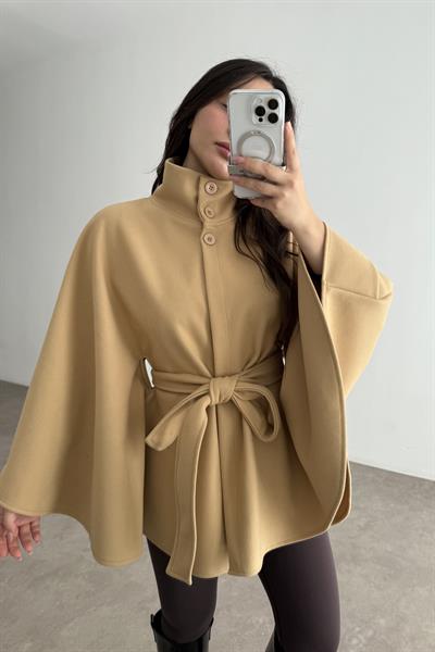 Dik Yakalı Kuşaklı Camel Panço